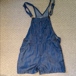 Overall shorts